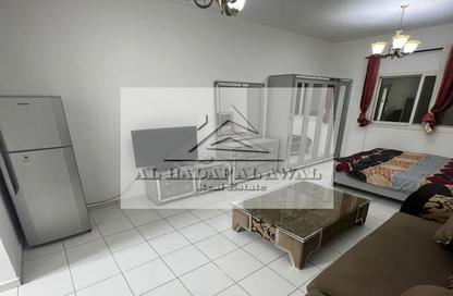 Apartment - 1 Bathroom for rent in Al Taawun - Sharjah