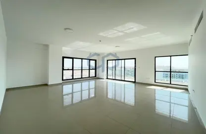 Apartment - 3 Bedrooms - 4 Bathrooms for rent in Al Faridah - Al Raha Beach - Abu Dhabi