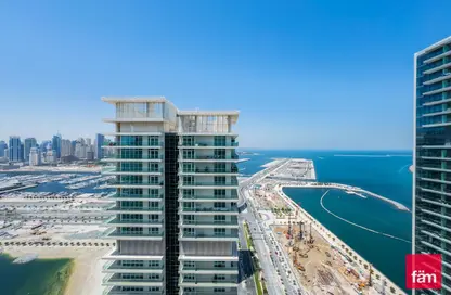 Apartment - 1 Bedroom - 1 Bathroom for sale in Marina Vista - EMAAR Beachfront - Dubai Harbour - Dubai