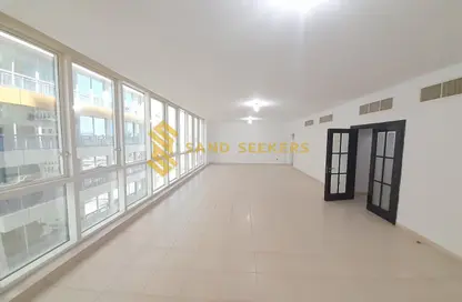 Apartment - 3 Bedrooms - 4 Bathrooms for rent in Al Danah - Abu Dhabi