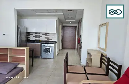 Apartment - 1 Bathroom for rent in Azizi Star - Al Furjan - Dubai