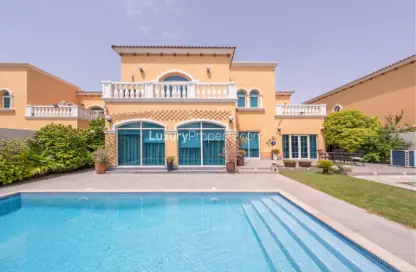 Villa - 5 Bedrooms - 6 Bathrooms for rent in Legacy - Jumeirah Park - Dubai