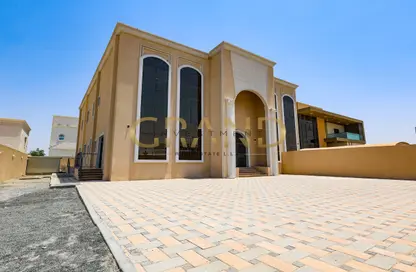 Villa - 6 Bedrooms - 7 Bathrooms for rent in Madinat Al Riyad - Abu Dhabi
