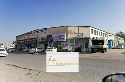 Labor Camp - Studio - 3 Bathrooms for rent in Al Qusaidat - Ras Al Khaimah