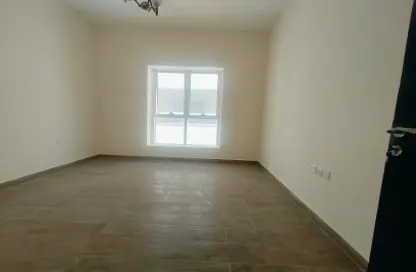 Apartment - 3 Bedrooms - 3 Bathrooms for rent in SG Muwaileh Building - Muwaileh - Sharjah