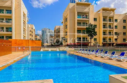 Apartment - 2 Bedrooms - 2 Bathrooms for sale in Al Thayyal 2 - Al Thayyal - Greens - Dubai