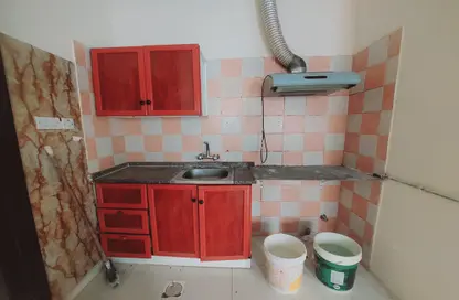 Apartment - 1 Bathroom for rent in Muwailih Building - Muwaileh - Sharjah