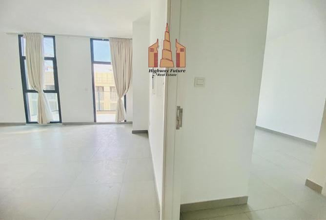 Apartment - 1 Bedroom - 2 Bathrooms for rent in Al Mamsha - Muwaileh - Sharjah