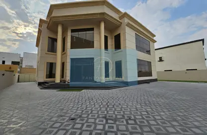 Villa - 5 Bedrooms - 7 Bathrooms for rent in Nad Al Sheba 4 - Nad Al Sheba - Dubai