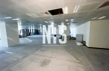 Office Space - Studio - 4 Bathrooms for rent in Hamdan Street - Abu Dhabi