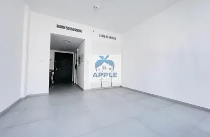 Apartment - 1 Bathroom for rent in East Village - Aljada - Sharjah