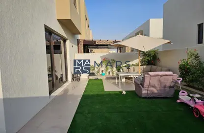 Penthouse - 3 Bedrooms - 4 Bathrooms for sale in Nasma Residence - Al Tai - Sharjah