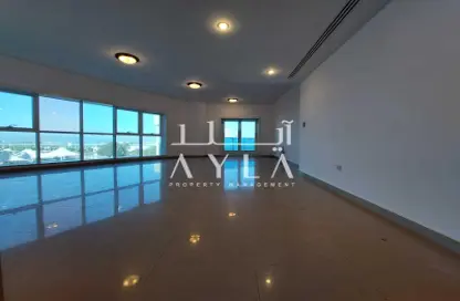 Apartment - 4 Bedrooms - 4 Bathrooms for rent in Al Sahel Towers - Corniche Road - Abu Dhabi