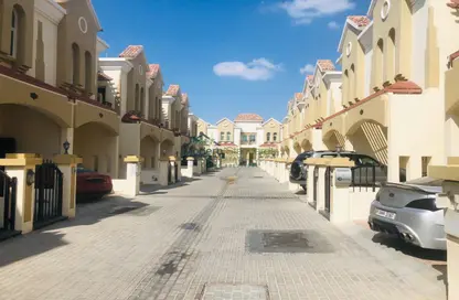 Townhouse - 3 Bedrooms - 3 Bathrooms for rent in Sahara Meadows 1 - Sahara Meadows - Dubai Industrial City - Dubai