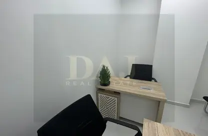 Office Space - Studio - 1 Bathroom for rent in Red Avenue - Al Garhoud - Dubai