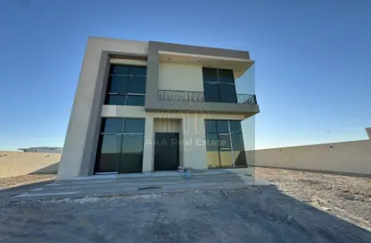 Villa - 4 Bedrooms - 6 Bathrooms for rent in Al Aweer 1 - Al Aweer - Dubai