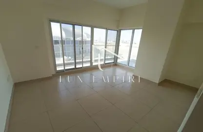 Apartment - 2 Bedrooms - 3 Bathrooms for sale in Stadium Point - Dubai Sports City - Dubai