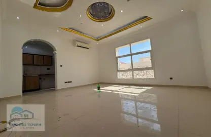 Apartment - 1 Bathroom for rent in Baniyas East - Baniyas - Abu Dhabi