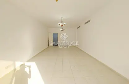 Apartment - 2 Bedrooms - 2 Bathrooms for rent in Al Wahda Building - Al Majaz 2 - Al Majaz - Sharjah