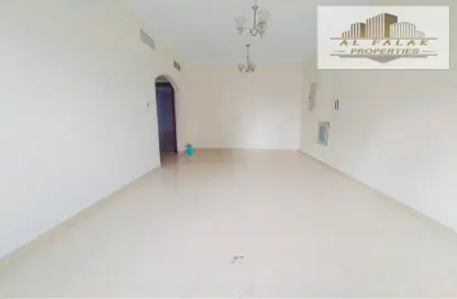 Apartment - 3 Bedrooms - 3 Bathrooms for rent in New Al Taawun Road - Al Taawun - Sharjah