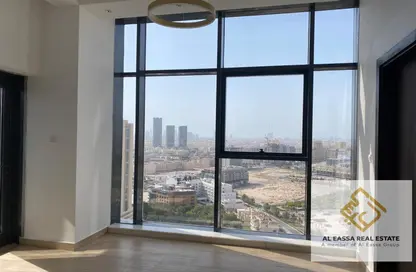 Apartment - 1 Bedroom - 2 Bathrooms for rent in Regina Tower - Jumeirah Village Circle - Dubai