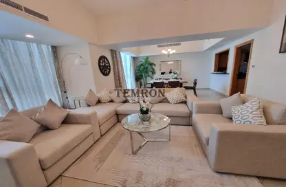 Apartment - 2 Bedrooms - 2 Bathrooms for rent in Capital Plaza - Corniche Road - Abu Dhabi