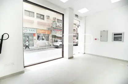 Shop - Studio for rent in Al Huda Building - Naif - Deira - Dubai