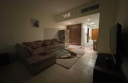 Apartment - 1 Bathroom for rent in Ajman Corniche Road - Ajman