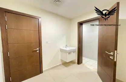 Apartment - 3 Bedrooms - 4 Bathrooms for rent in Al Warsan 4 - Al Warsan - Dubai