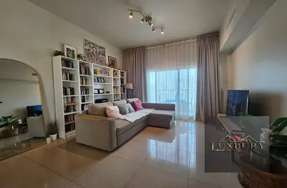 Apartment - 3 Bedrooms - 4 Bathrooms for sale in Centrium Tower 4 - Centrium Towers - Dubai Production City (IMPZ) - Dubai