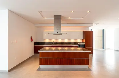 Kitchen image for: Apartment - 1 Bedroom - 2 Bathrooms for rent in Maze Tower - DIFC - Dubai, Image 1