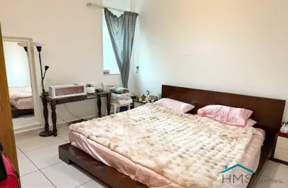 Apartment - 1 Bedroom - 1 Bathroom for sale in Marina Pinnacle - Dubai Marina - Dubai