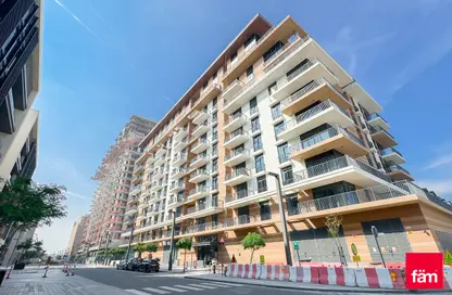 Apartment - 3 Bedrooms - 4 Bathrooms for sale in Central Park Building 1 - Central Park at City Walk - City Walk - Dubai