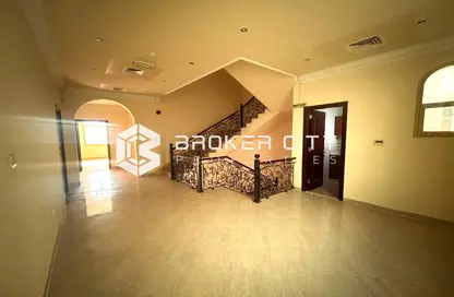 Villa - 7 Bedrooms for rent in Al Karamah - Abu Dhabi