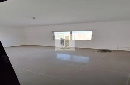 Villa - 4 Bedrooms - 6 Bathrooms for sale in Baniyas East - Baniyas - Abu Dhabi