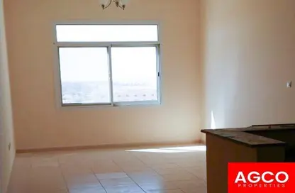 Apartment - 2 Bedrooms - 3 Bathrooms for sale in Mazaya 25 - Queue Point - Dubai Land - Dubai