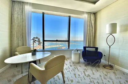 Apartment - Studio - 1 Bathroom for rent in The Palm Tower - Palm Jumeirah - Dubai