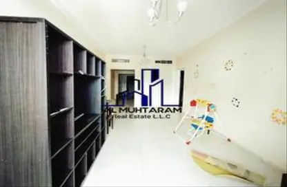 Apartment - 1 Bedroom - 2 Bathrooms for rent in The Square 1 - Muwaileh Commercial - Sharjah