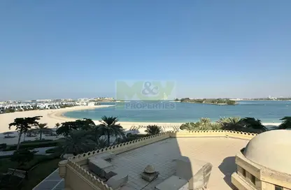 Apartment - 3 Bedrooms - 4 Bathrooms for rent in Al Khudrawi - Shoreline Apartments - Palm Jumeirah - Dubai