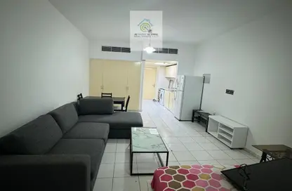 Apartment - 1 Bathroom for rent in Al Taawun - Sharjah