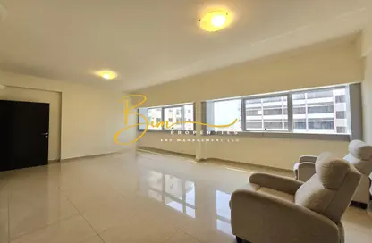Apartment - 3 Bedrooms - 2 Bathrooms for rent in Ghalia Tower - Al Hosn - Al Khalidiya - Abu Dhabi