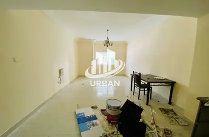 Apartment - 1 Bathroom for rent in Al Khan 5 building - Al Khan - Sharjah