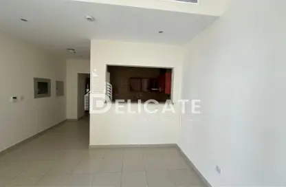 Apartment - 1 Bathroom for rent in La Vista Residence 6 - La Vista Residence - Dubai Silicon Oasis - Dubai