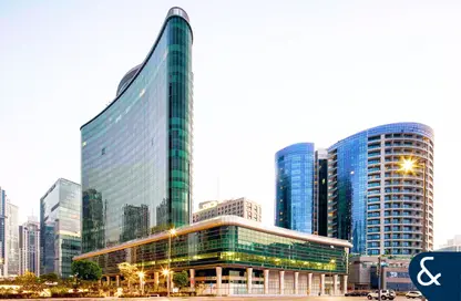 Office Space - Studio for sale in The Binary Tower - Business Bay - Dubai