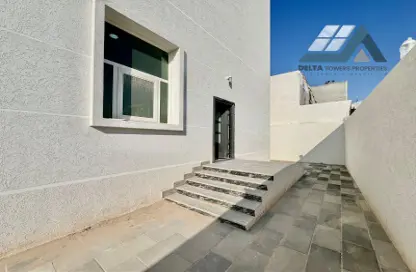 Apartment - 3 Bedrooms - 2 Bathrooms for rent in Shakhbout City - Abu Dhabi