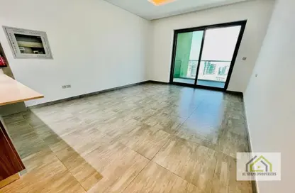 Apartment - 1 Bedroom - 2 Bathrooms for rent in Alpha Green Tower - Jumeirah Village Circle - Dubai