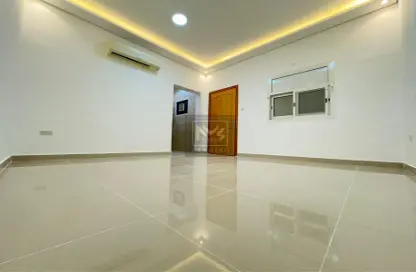 Apartment - 1 Bathroom for rent in Al Mushrif - Abu Dhabi