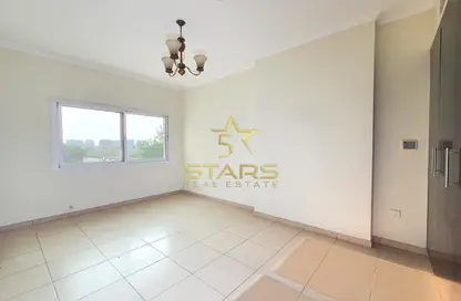 Apartment - 2 Bedrooms - 2 Bathrooms for rent in Mazaya 1 - Queue Point - Dubai Land - Dubai