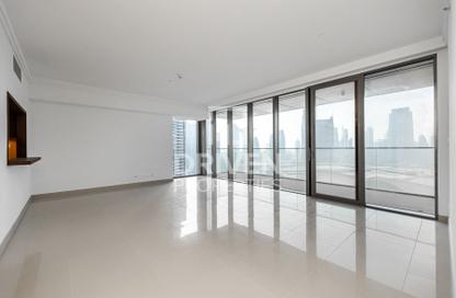 Apartment - 2 Bedrooms - 3 Bathrooms for sale in Boulevard Point - Downtown Dubai - Dubai