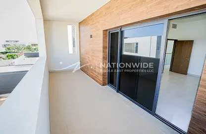 Villa - 5 Bedrooms - 6 Bathrooms for sale in West Yas - Yas Island - Abu Dhabi